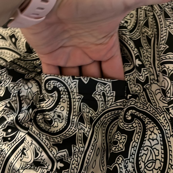 Spence dress, women’s size 14, silky top with black bottom - Picture 9 of 9